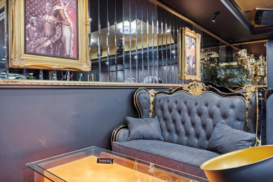 More Photos Of 2154 Bridge St, Philadelphia General Retail For Sale