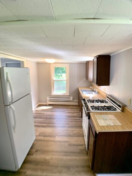 More Photos Of 862 Iron Ridge Rd, Spring Grove Apartments For Sale