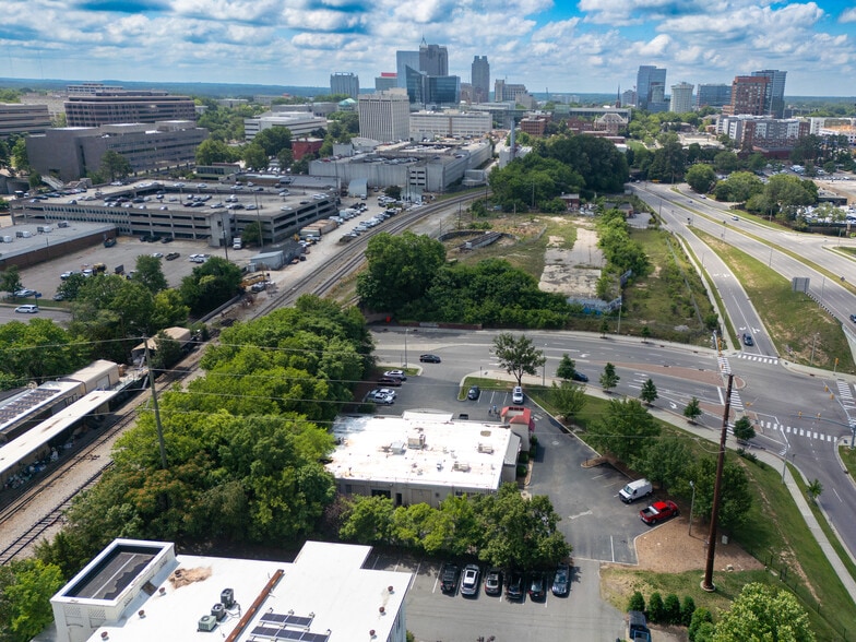 More Photos Of 200 W Peace St, Raleigh Freestanding For Sale