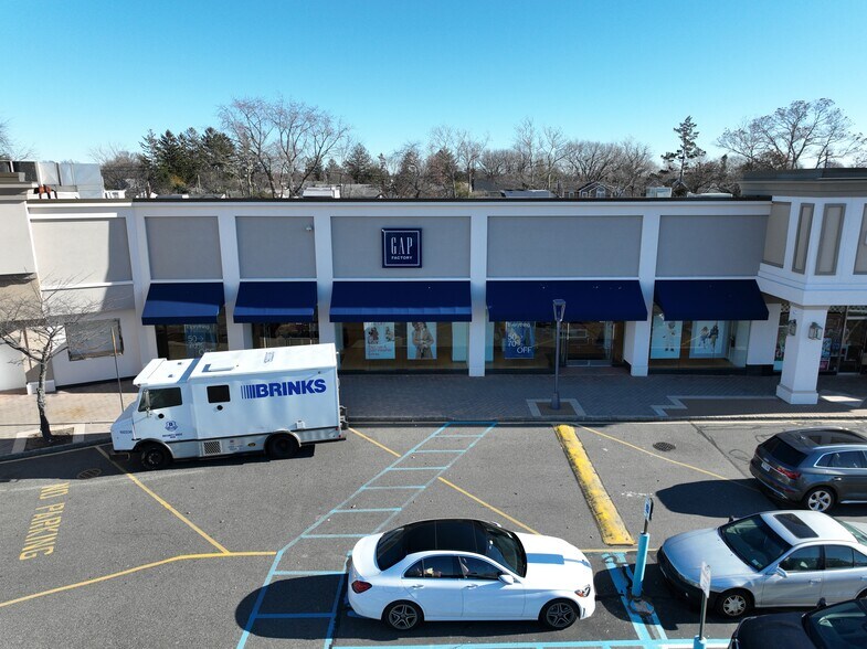 More Photos Of 401-419 S Oyster Bay Rd, Plainview Unknown For Lease