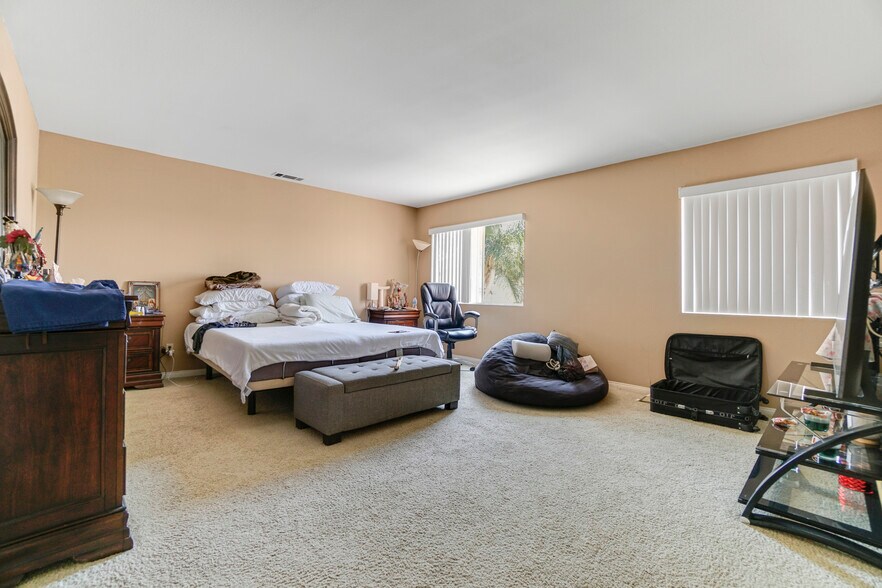 More Photos Of 8118 Alameda St, Downey Apartments For Sale