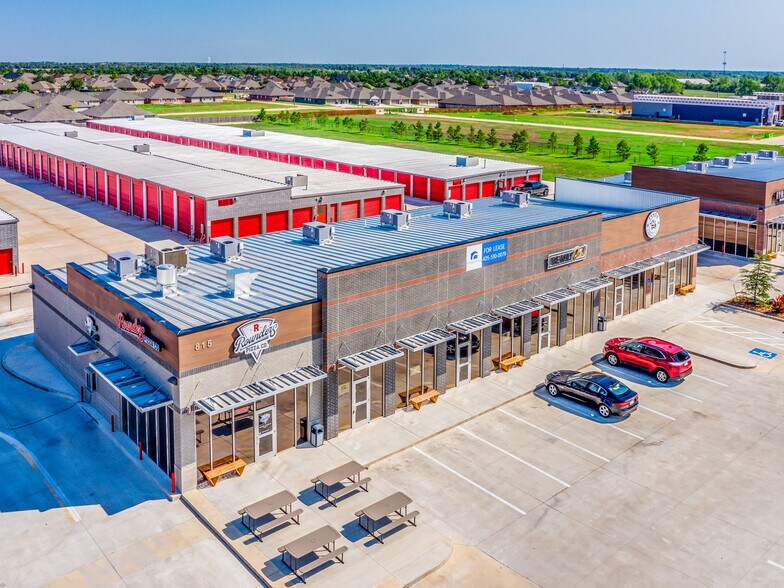 More Photos Of 825 E Main St, Yukon Unknown For Lease