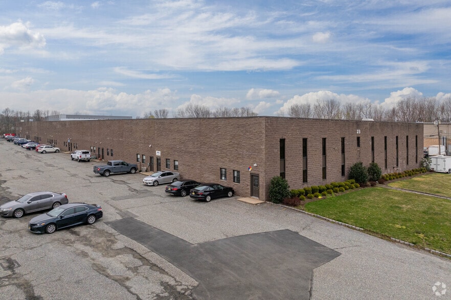 Primary Photo Of 23 Commerce Rd, Fairfield Warehouse For Lease