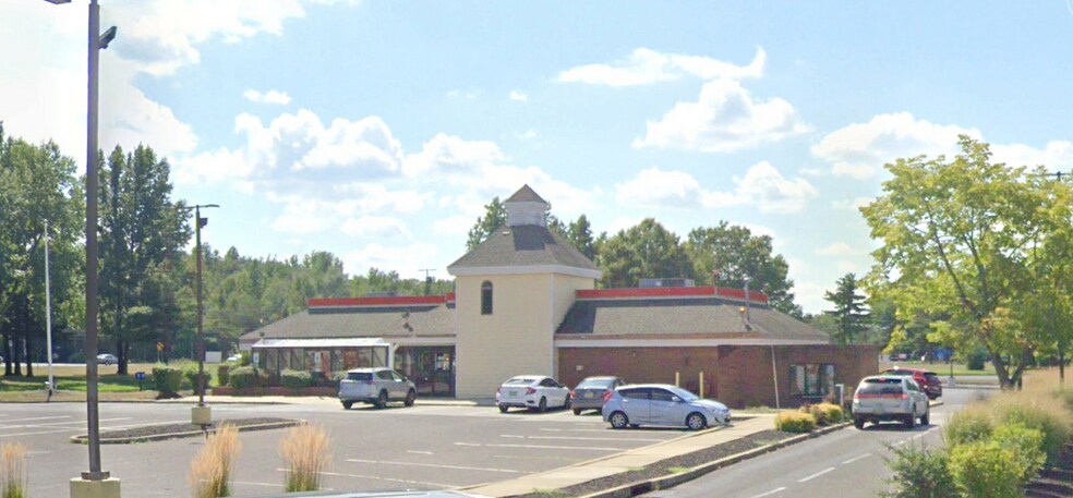 More Photos Of 173 Route 70, Medford Fast Food For Lease