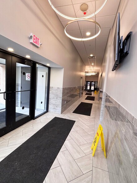 More Photos Of 37 Franklin St, Buffalo Office For Sale
