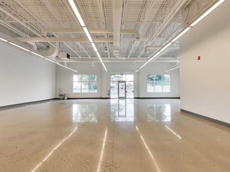 More Photos Of 3325 Harvester Rd, Burlington Office For Lease