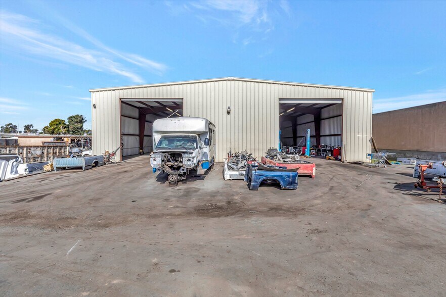 More Photos Of 2365 Main St, Chula Vista Contractor Storage Yard For Lease