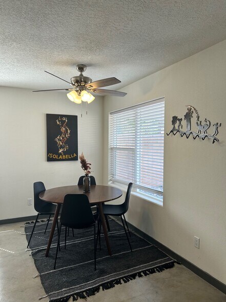 More Photos Of 615 Iron Ave SW, Albuquerque Apartments For Sale