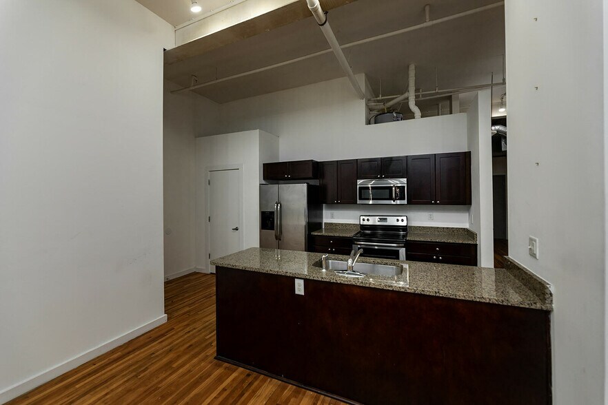 More Photos Of , Memphis Multifamily For Sale