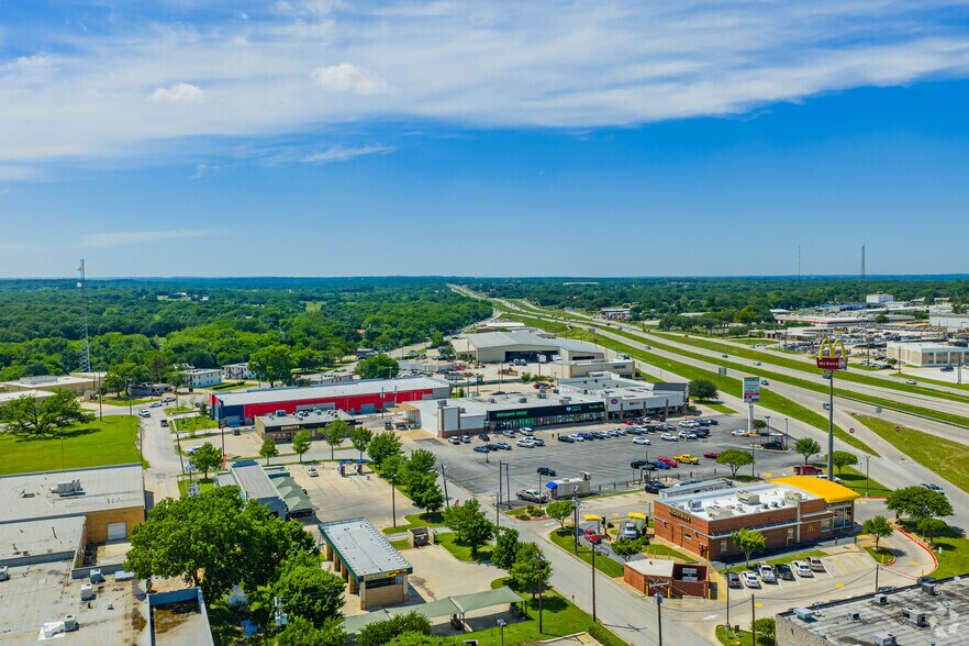 Primary Photo Of 605 Northwest Pky, Azle Unknown For Lease