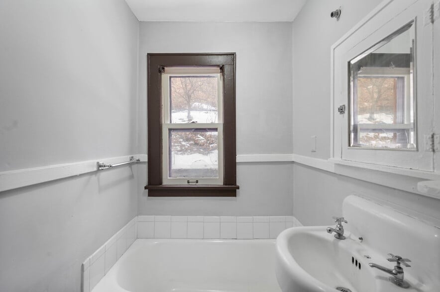 More Photos Of 487 Grand Ave, Saint Paul Apartments For Sale