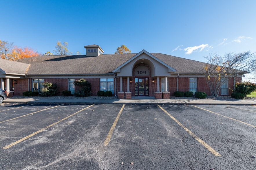More Photos Of 109 Cambridge Pl, Bridgeport Office For Lease
