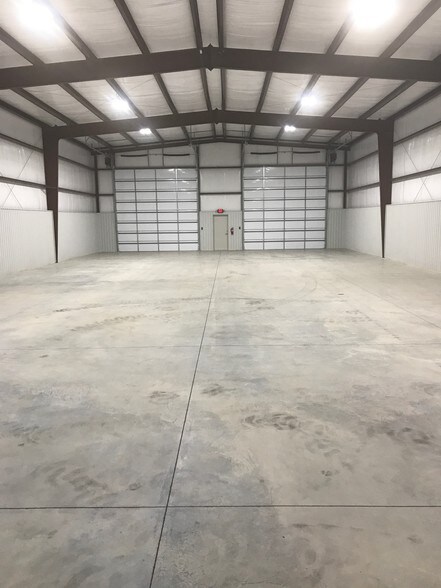 More Photos Of 5625 S 59th West Ave, Tulsa Warehouse For Lease