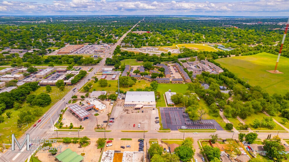 More Photos Of 2020 Saturn Rd, Garland Freestanding For Sale