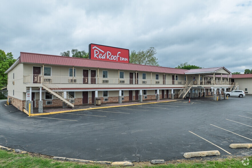 More Photos Of 5020 NE 14th St, Des Moines Hotel For Sale