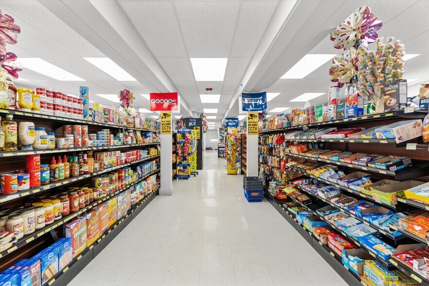 More Photos Of 47 Chelmsford St, Chelmsford Storefront Retail Residential For Sale