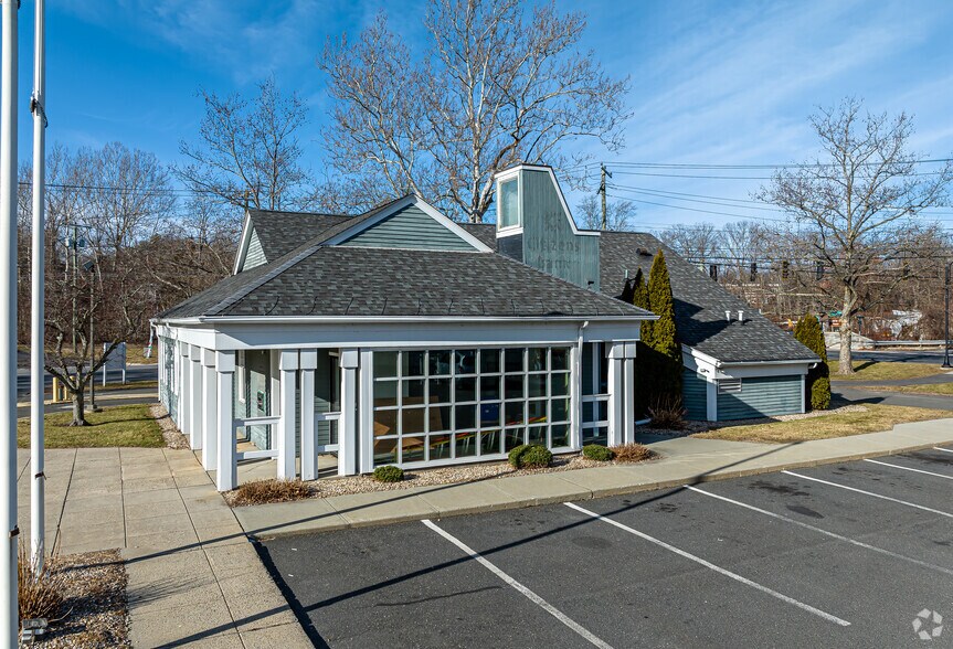 More Photos Of 6 Killingworth Rd, Higganum Bank For Sale