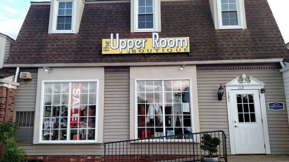 More Photos Of 121 Ghent Rd, Fairlawn Storefront Retail Office For Lease