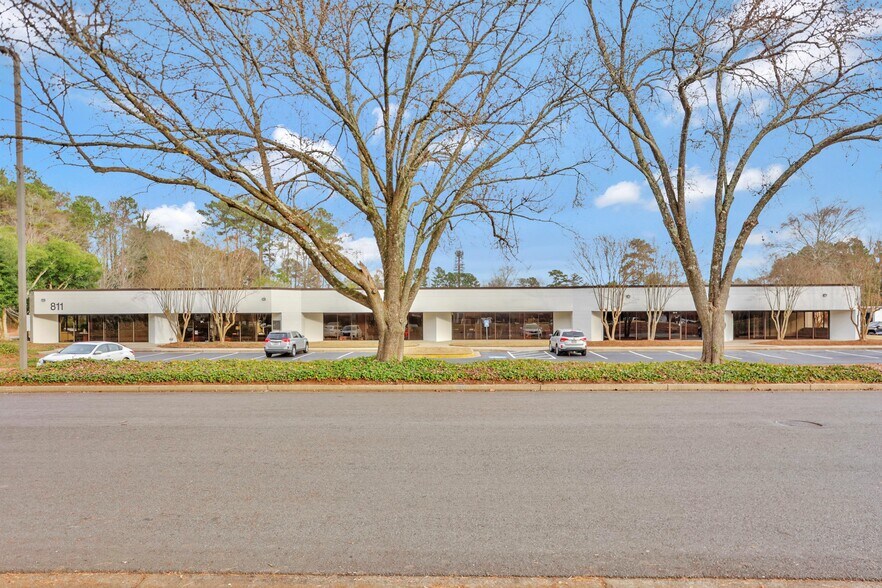 More Photos Of 821 Livingston Ct SE, Marietta Light Distribution For Lease