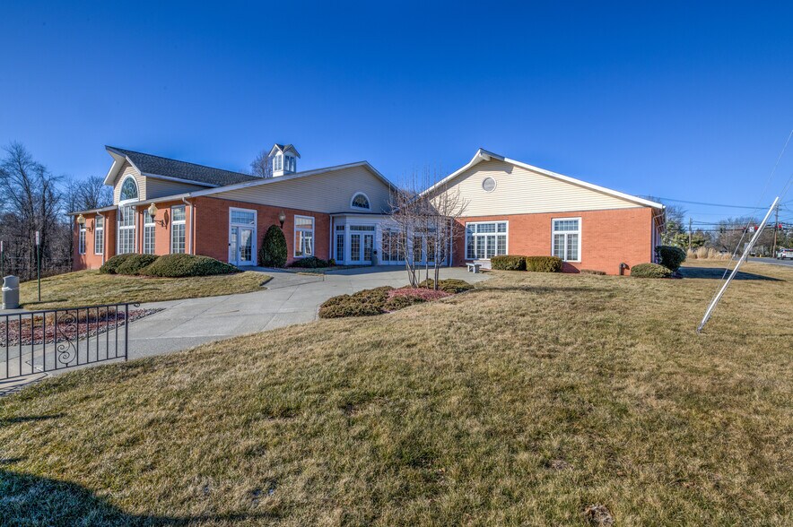 More Photos Of 48 Route 6, Yorktown Heights Medical For Lease