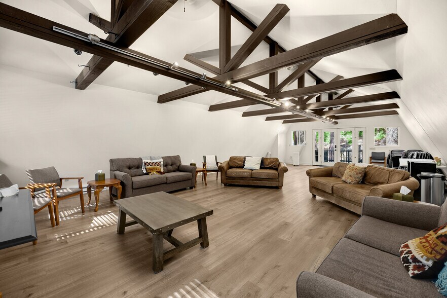 More Photos Of 26345 Delano Dr, Idyllwild-Pine Cove Hotel For Sale