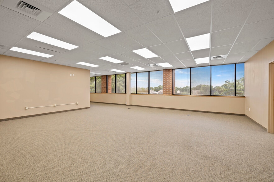 More Photos Of 3850 N Grant Ave, Loveland Medical For Lease