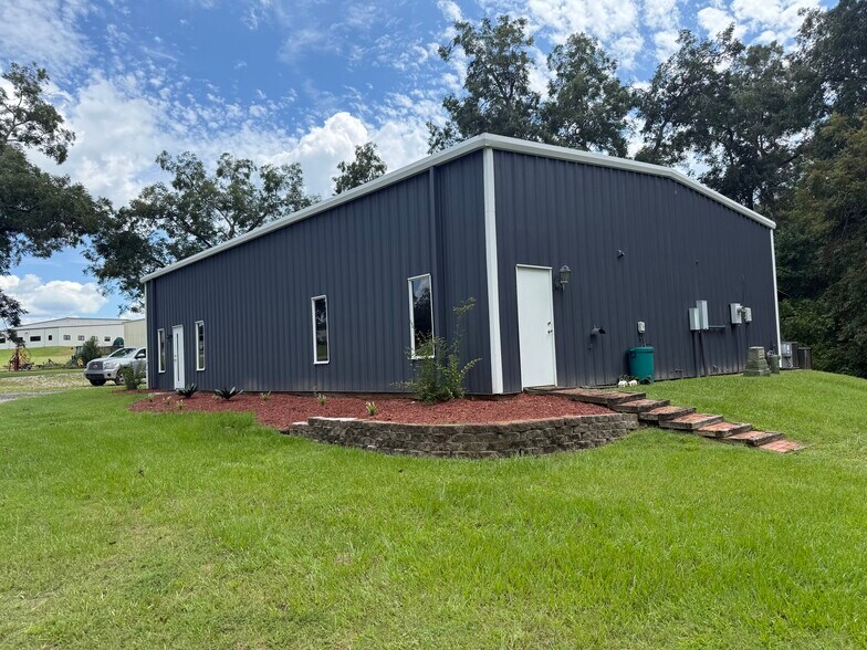Primary Photo Of 2230 Industrial Park Dr, Cairo Warehouse For Sale