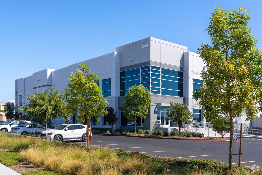 More Photos Of 15801 Euclid Ave, Chino Warehouse For Lease