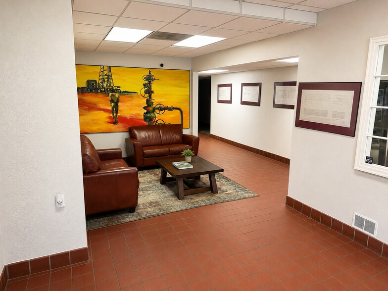 More Photos Of 500 W Ohio Ave, Midland Office For Sale