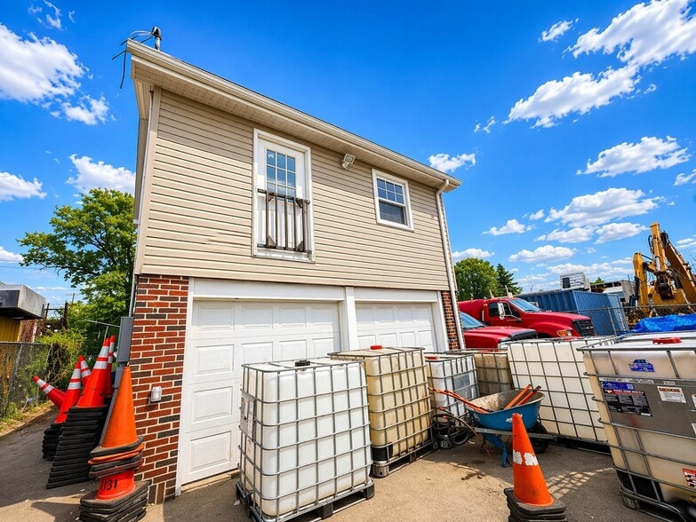 More Photos Of 94 Plain Ave, New Rochelle Land For Lease