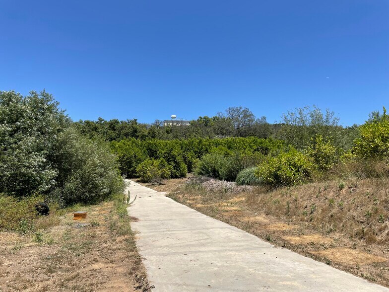 More Photos Of 44952 Vista del Mar, Temecula Winery Vineyard For Sale