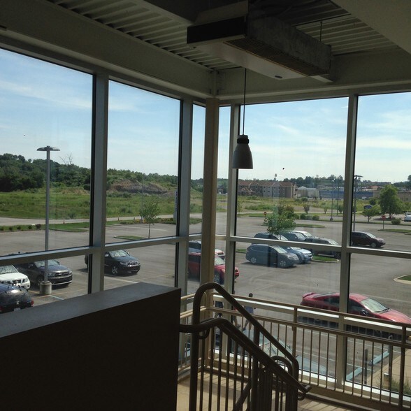 More Photos Of 51 Southland Dr, Fairmont Medical For Lease