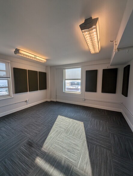 More Photos Of 219 N Main St, Bryan Office For Lease