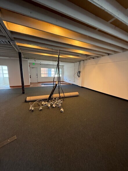 More Photos Of 300-500 Ben Franklin Ct, San Mateo Loft Creative Space For Lease