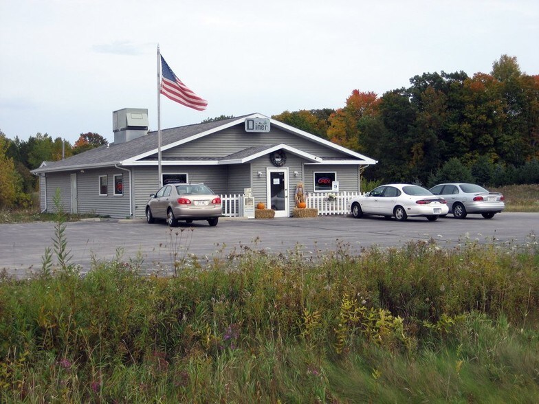 More Photos Of 2630 School Ln, Suamico Restaurant For Sale
