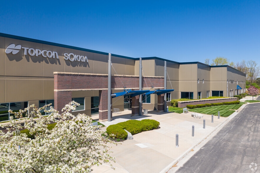 Primary Photo Of 16900 W 118th St - Bldg 5, Olathe Flex For Lease