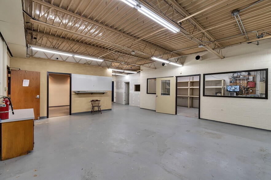 More Photos Of 1783 Kenmore Ave, Kenmore Warehouse For Sale