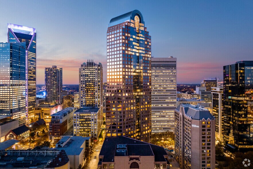 More Photos Of 301 S College St, Charlotte Office For Lease