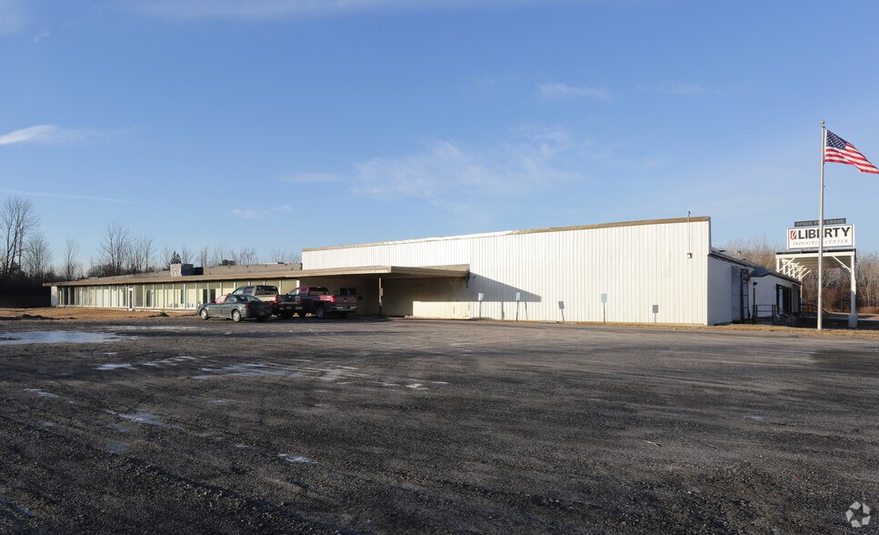 Primary Photo Of 44-49 Venner Rd, Amsterdam Manufacturing For Lease