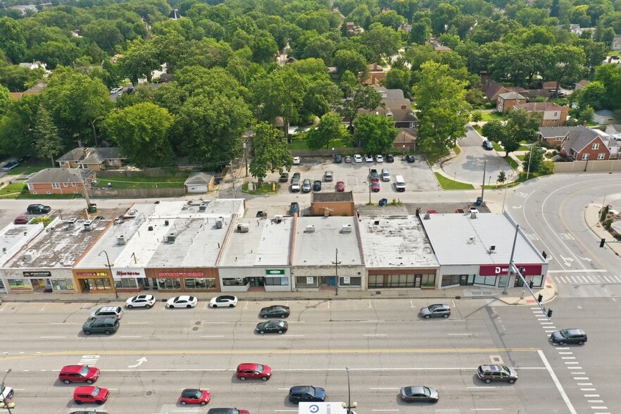 More Photos Of 5005-5007 W 95th St, Oak Lawn Storefront For Sale