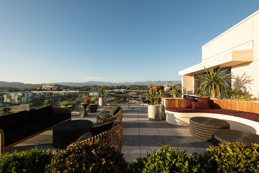 More Photos Of 1800 Beverly Blvd, Los Angeles Apartments For Lease