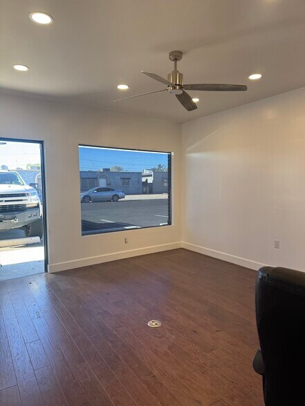 More Photos Of 11201 W Nevada Ave, Youngtown Medical For Lease