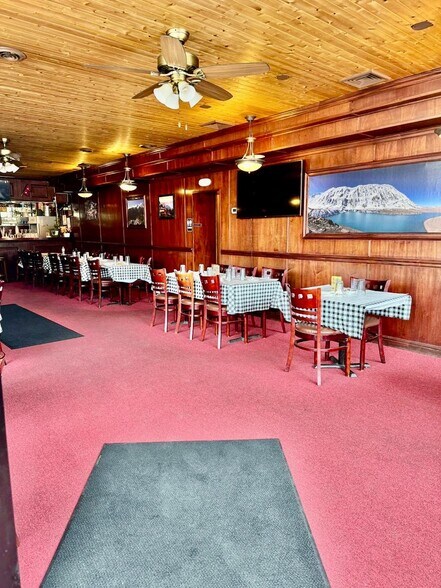 More Photos Of 2701-2709 W Lawrence Ave, Chicago Restaurant For Sale