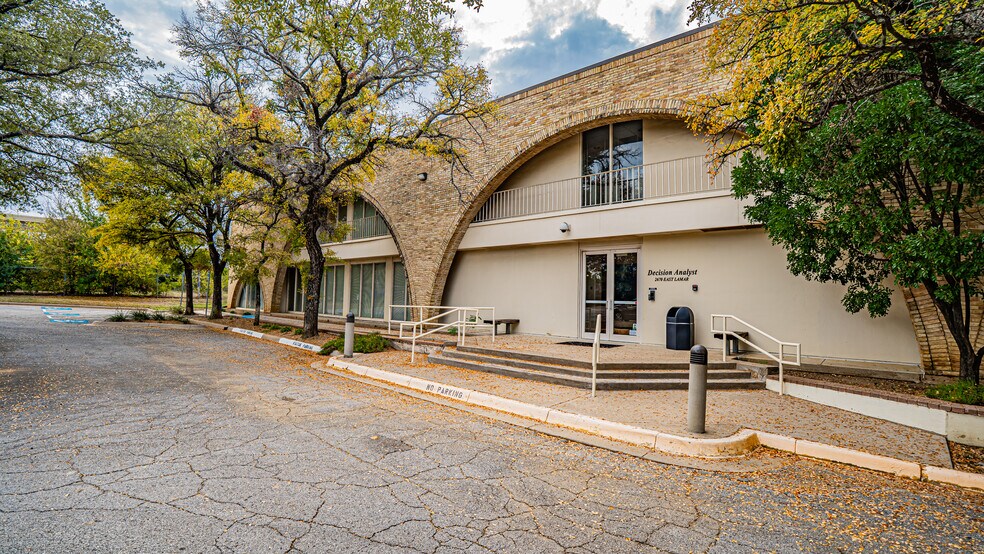 More Photos Of , Arlington Office For Sale