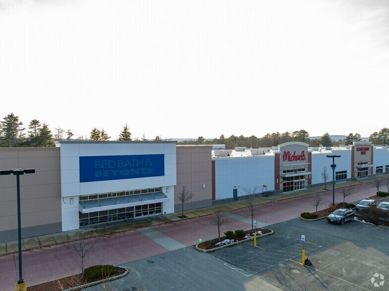 More Photos Of 123 Route 101A, Amherst Unknown For Lease