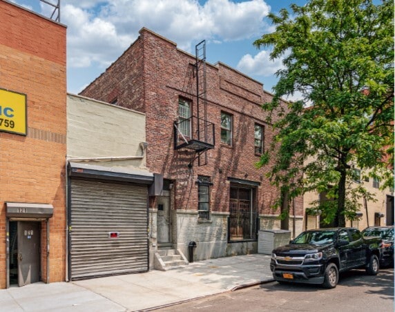 Primary Photo Of 129 11th St, Brooklyn Manufacturing For Lease