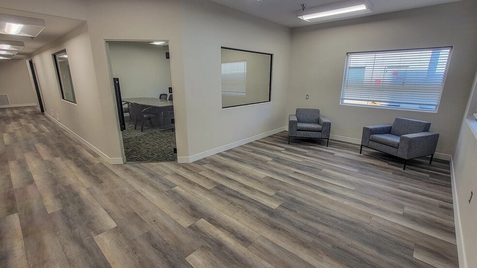 More Photos Of 1913 N Rosemont, Mesa Warehouse For Sale