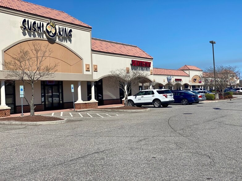 More Photos Of 869-879 Lynnhaven Pky, Virginia Beach Unknown For Lease