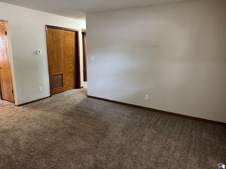More Photos Of , Evansville Multifamily For Sale