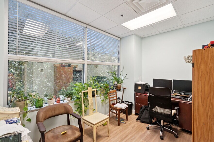 More Photos Of 7560 Red Bug Lake Rd, Oviedo Medical For Sale